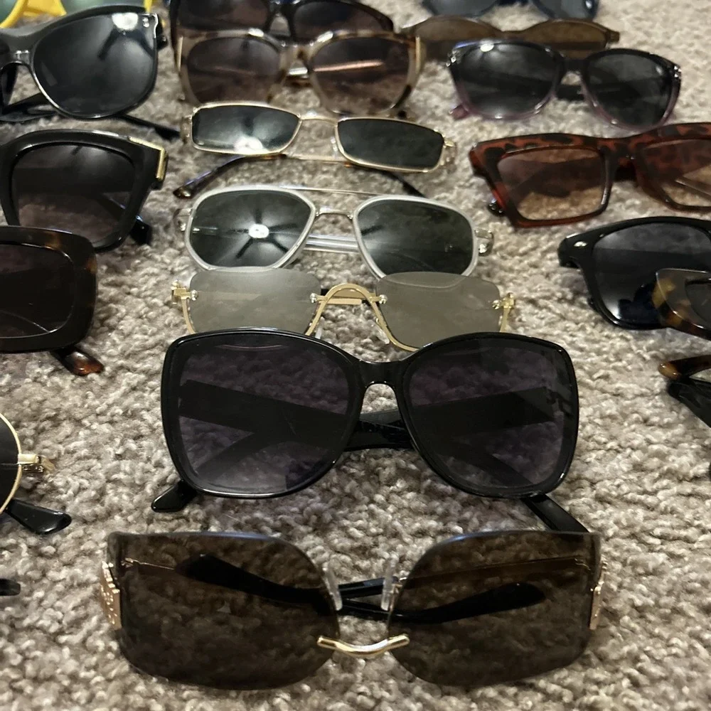 Sunglasses Lot Of 50 Mixed Brand Blender/Kenneth Cole Etc Bulk